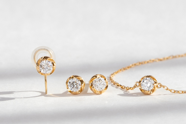 【新作紹介】大人気デザイン「ラウラ」に待望の新アイテムが登場!