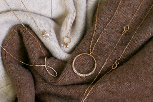 超優秀!ロングネックレスで冬コーデの悩みを解決♪