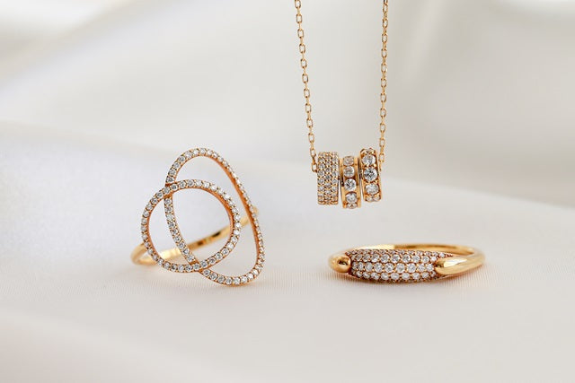 自分にご褒美をあげよう!1万円から一生ものまで【予算別ご褒美ジュエリー】