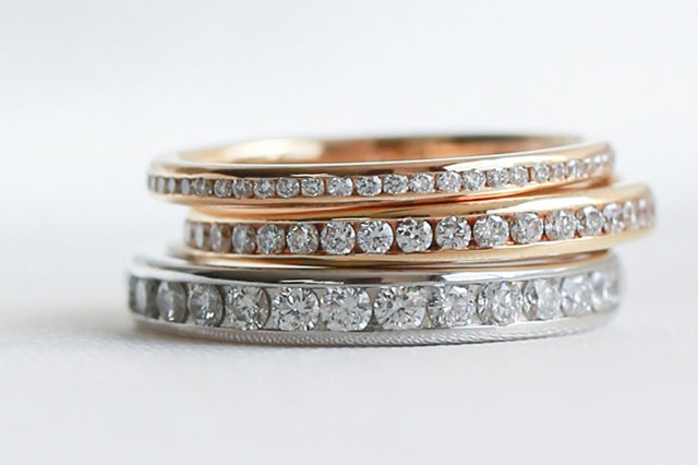 普段使いできる?レール留めエタニティリングの魅力と選び方