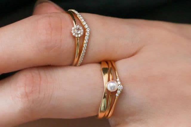 ジュエリーの重ね付けって難しい?すぐにマネできる簡単レイヤード術