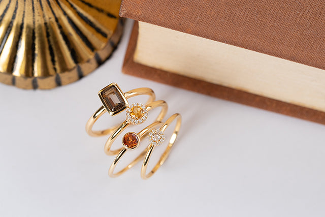 季節感をプラスして!指先から秋を楽しむジュエリーコーデ