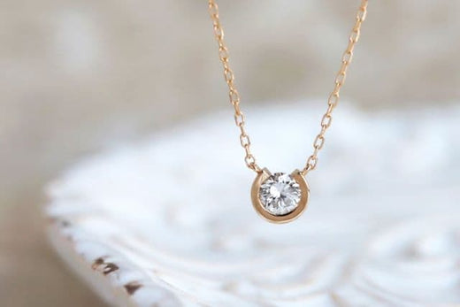 人気一粒ダイヤネックレス「オルフェ」の重ね着けコーディネート 4選