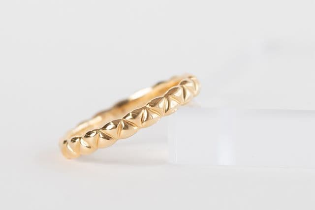 新作「トラプント」リングで楽しむ、10 のレイヤードコーディネート