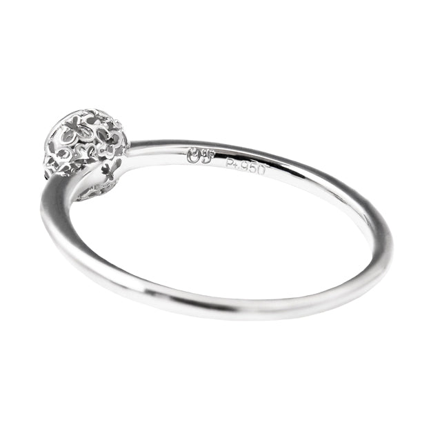 K18/Pt「中石0.2ct デイジー」エンゲージリング