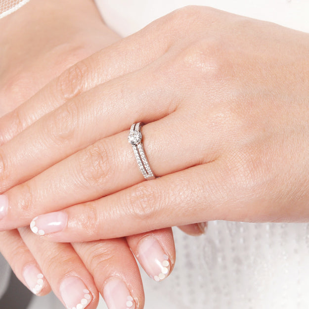 K18/Pt「中石0.3ct ベル」エンゲージリング