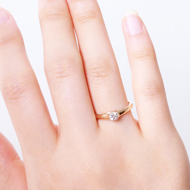 K18/Pt「中石0.2ct リオン」エンゲージリング