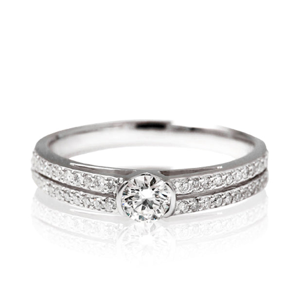 K18/Pt「中石0.2ct ベル」エンゲージリング