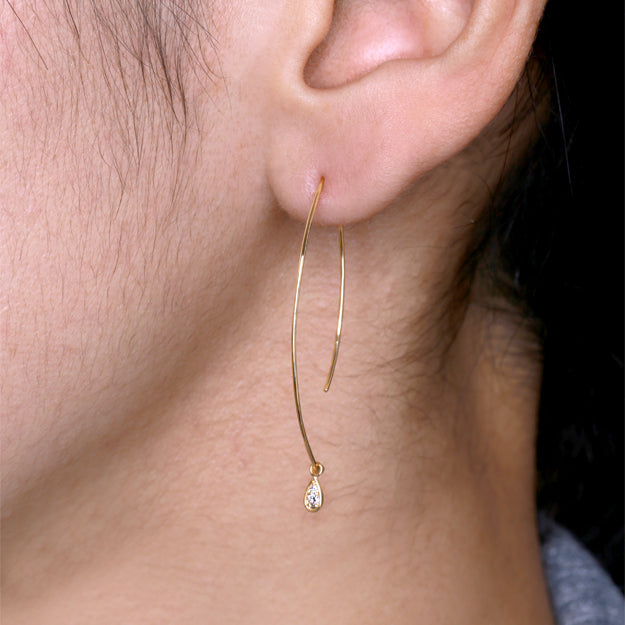 K18/Pt「レーヌ フープ」ピアス