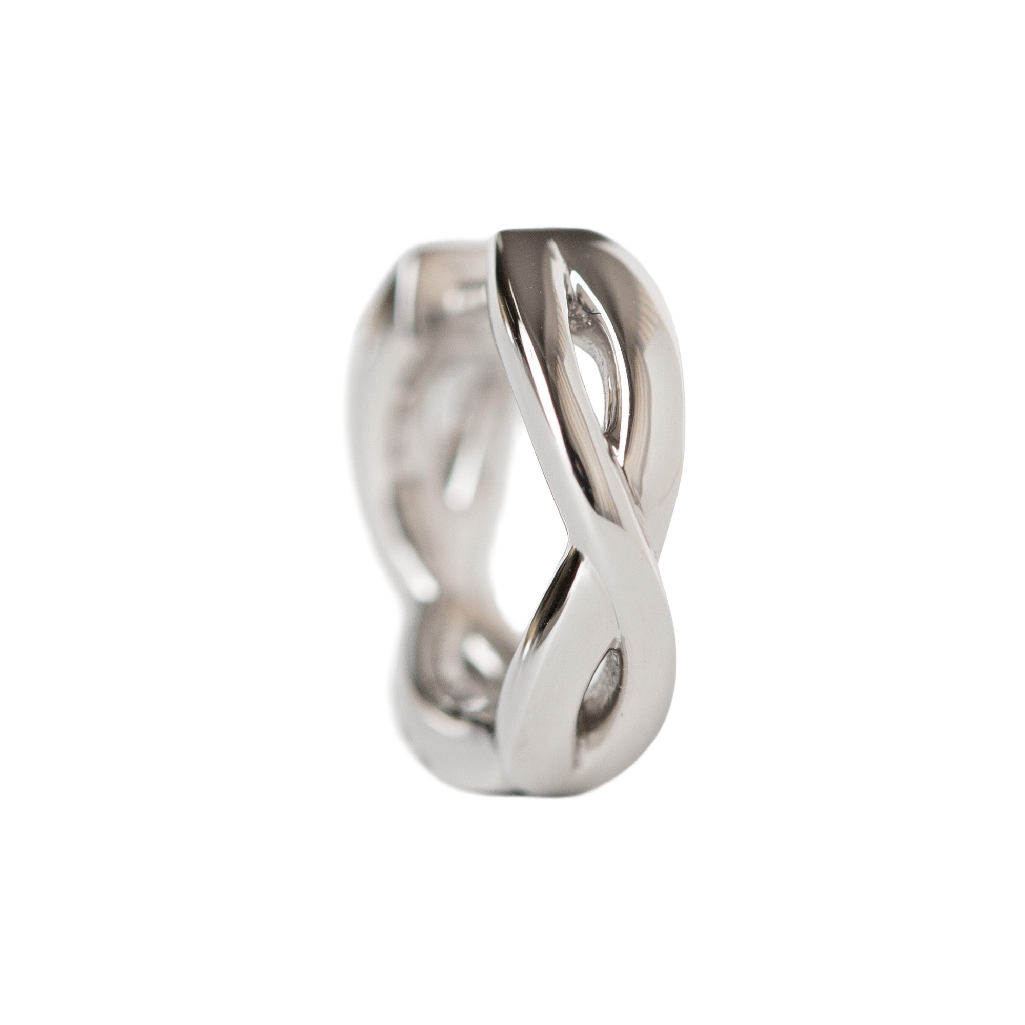 3月26日発売 Pt「アンレール」ピアス