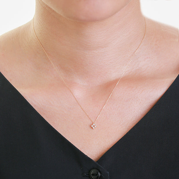 K18/Pt「レディキャトル」ネックレス