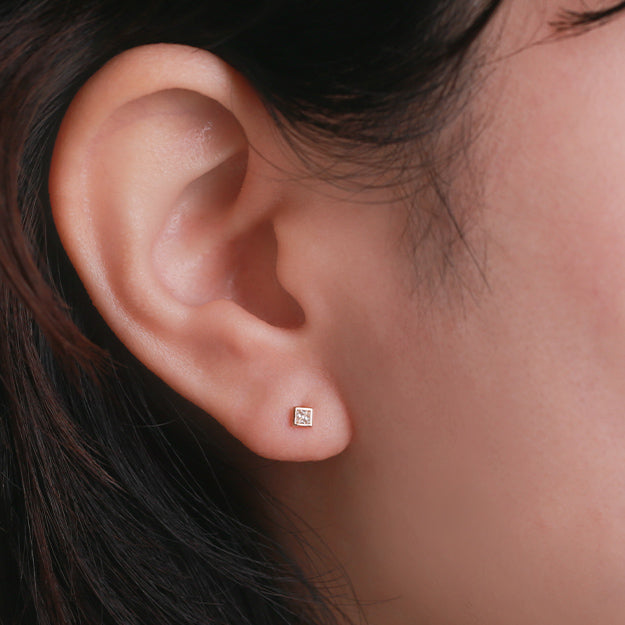 K18/Pt「ダリル」ピアス(片耳用)