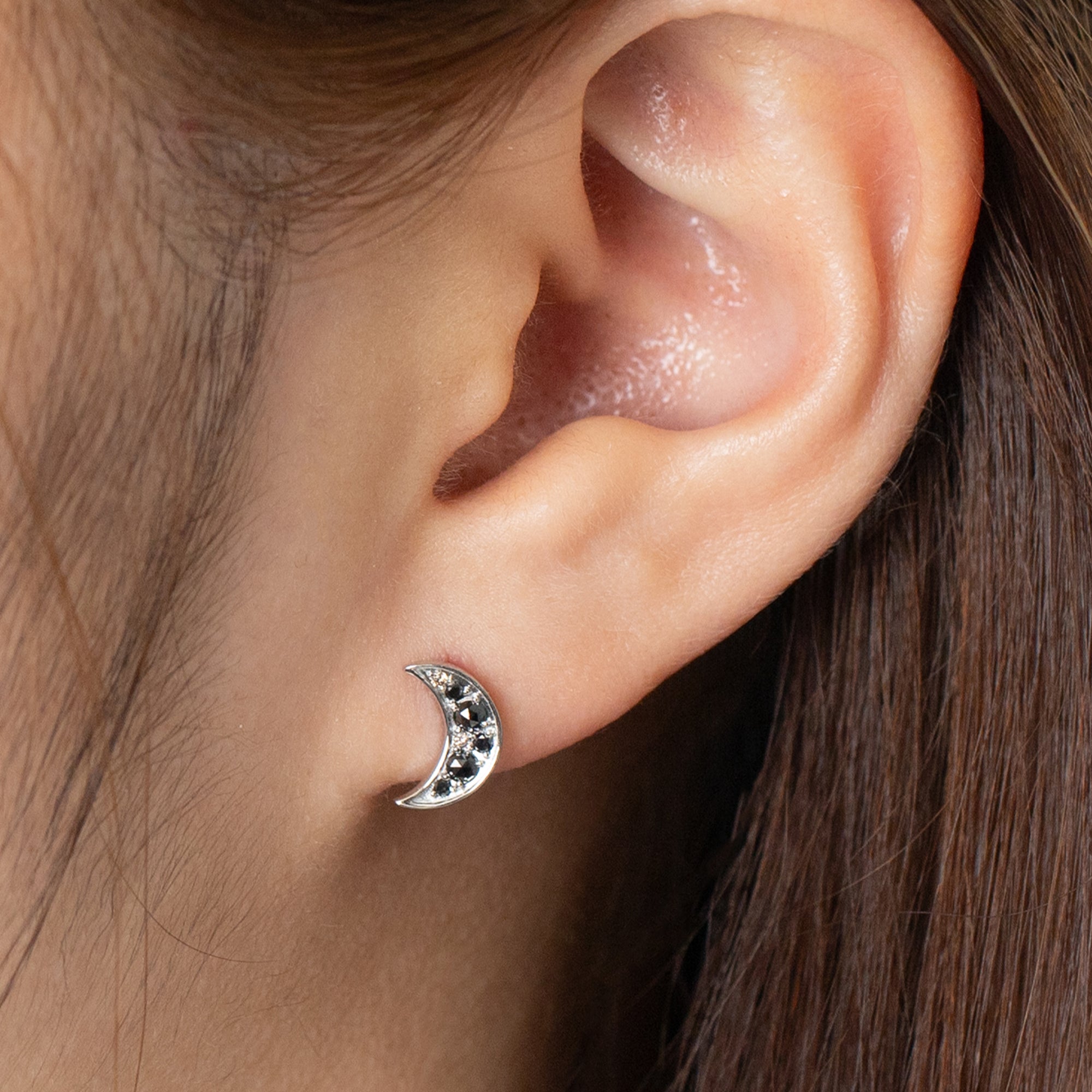 7月10日 18時発売【限定10個】Pt「アークルン」ピアス(ブラック/ブラウンダイヤ)