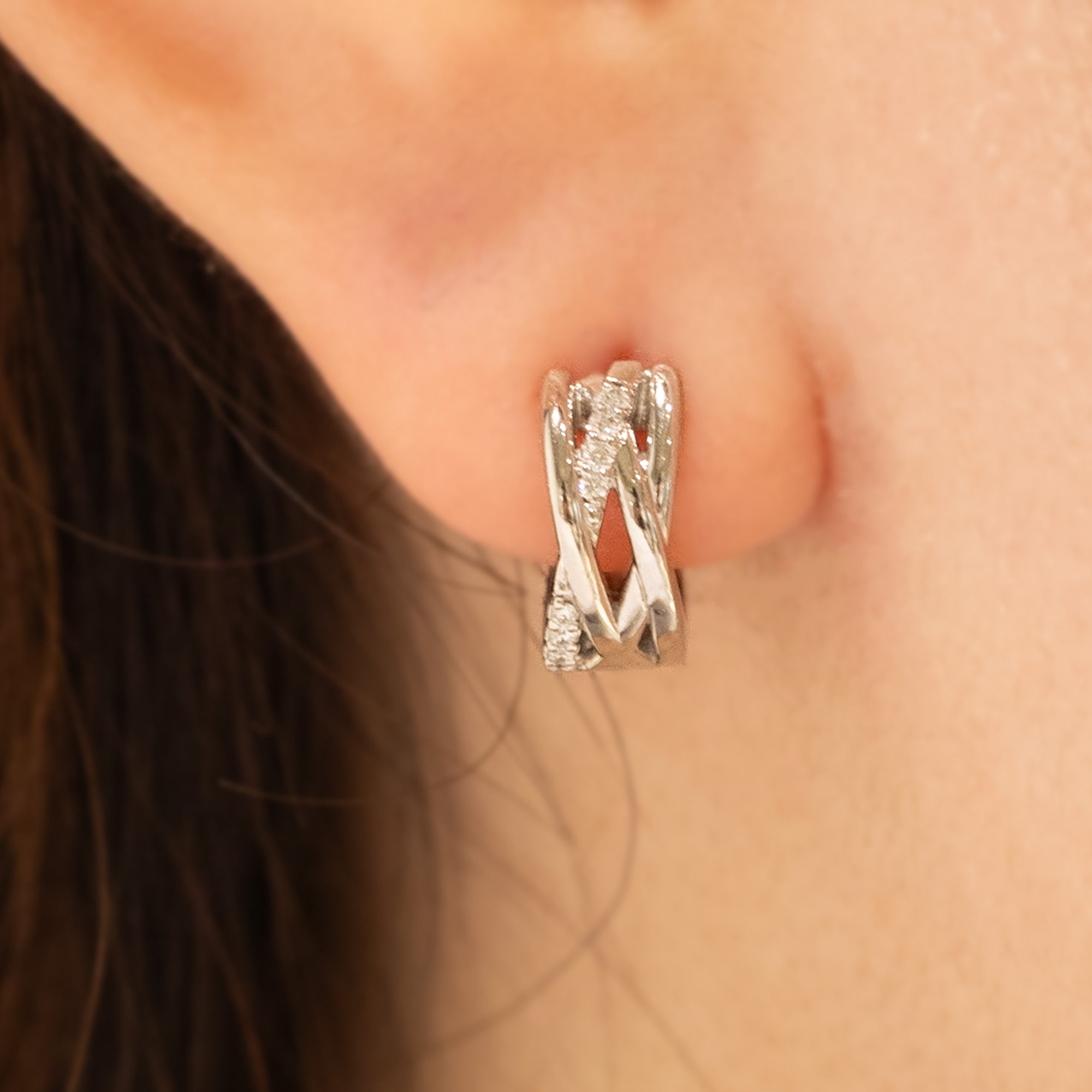 3月26日発売 Pt「アテール」ピアス