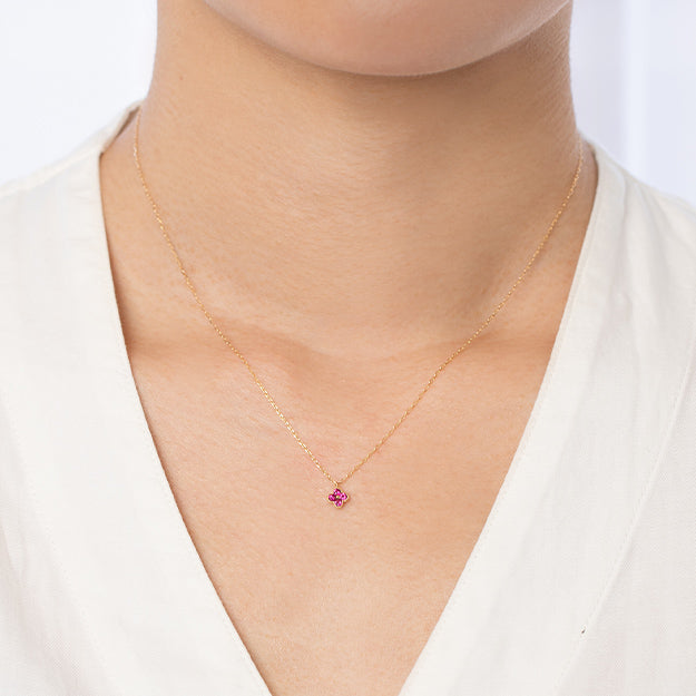 K18/Pt「ルビー ミニピコ クローバー」ネックレス