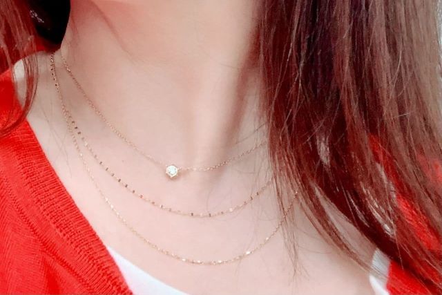 【働くママのジュエリーブログ】ネックレスの重ね付けで失敗しない3つの鉄則