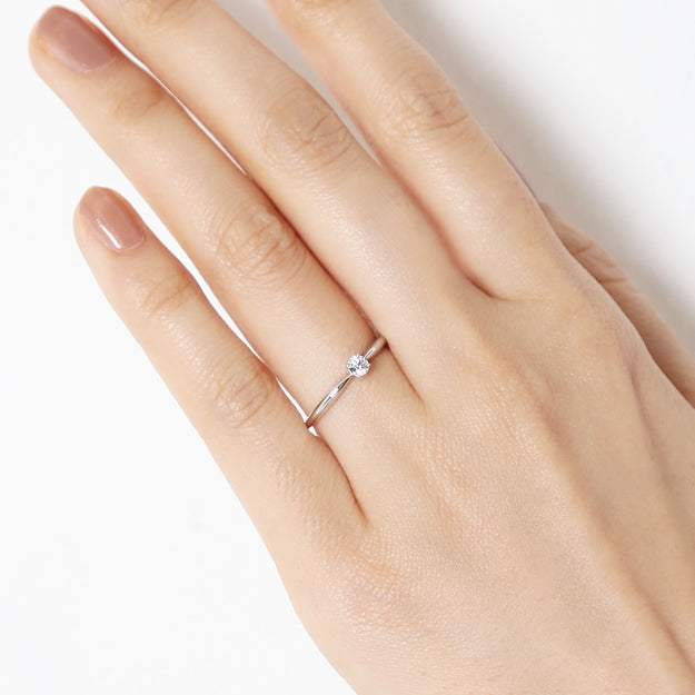 K18/Pt「中石0.1ct マリー」エンゲージリング