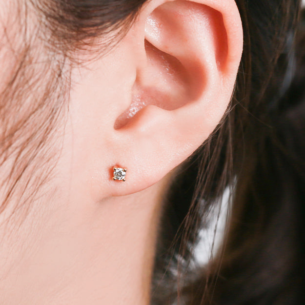K18/Pt「ピラストロ」ピアス